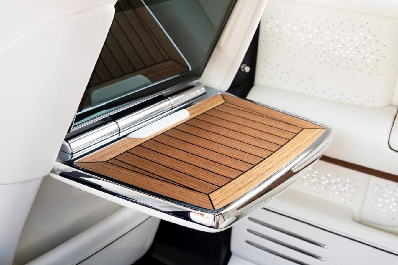 Η νέα Rolls-Royce Phantom Regatta είναι ένα «γιοτ» για την άσφαλτο!